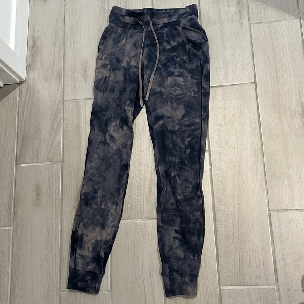 Lululemon Ready to Rulu Size 2 Diamond Dye Lunar Rock True Navy